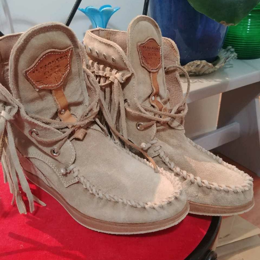 El Vaquero Boots, NWOT